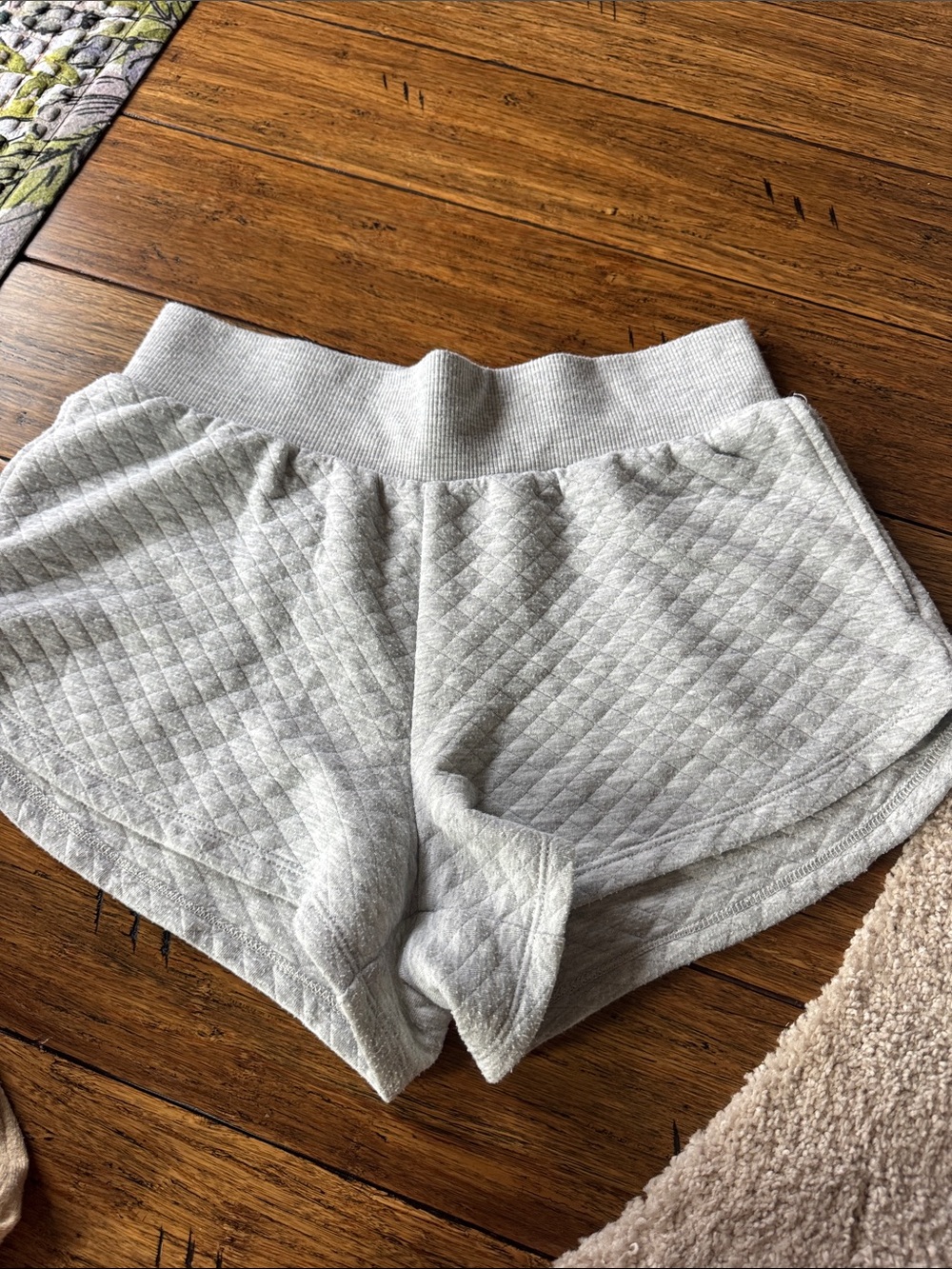 Stars Above - Women's Quilted Light Gray Lounge Shorts